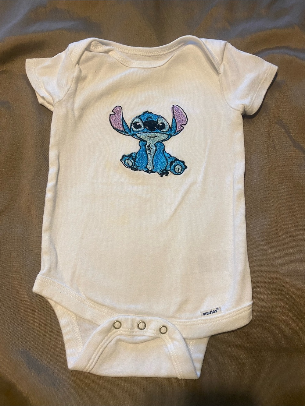 Gerber Baby onesies with Blue and Pink Embroidered Disney Stitch Character 6-9 m